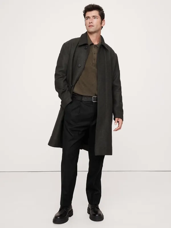 Wool-Blend Pleated Chino sold by Banana Republic