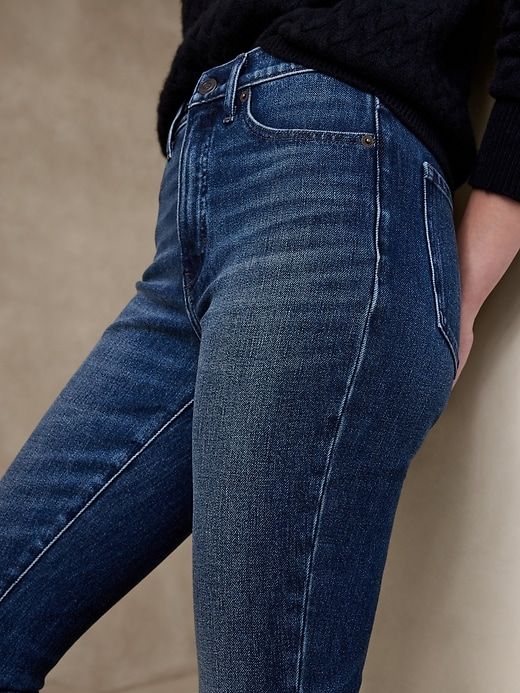 The Slim Jean sold by GAP product image thumbnail 3