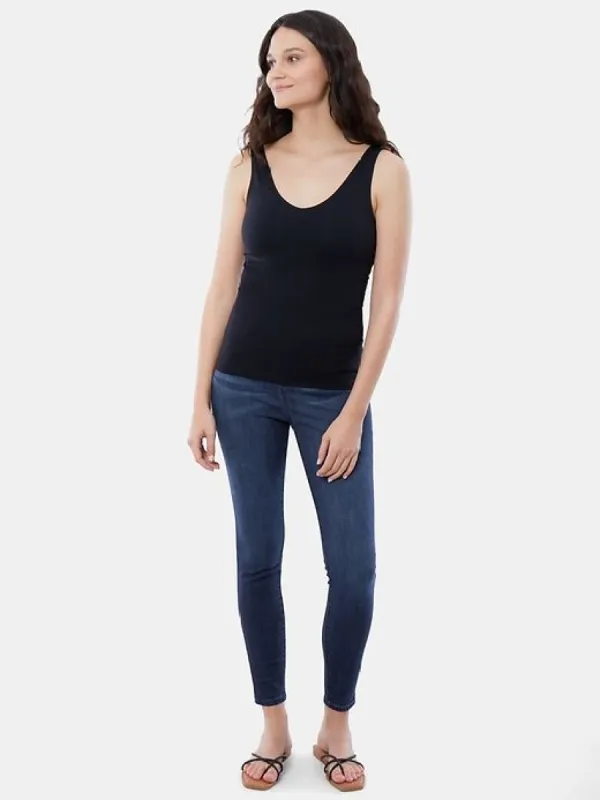 Ingrid and Isabel Postpartum Tank Top with Compression made by GAP