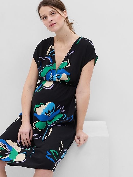Maternity Tie-Waist Midi Dress sold by GAP product image thumbnail 3