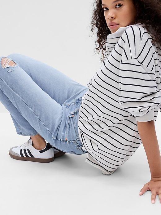 Mid Rise Classic Straight Jeans sold by GAP product image thumbnail 3