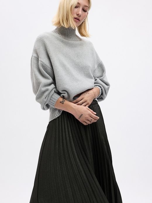 Pleated Metallic Midi Skirt sold by GAP product image thumbnail 3