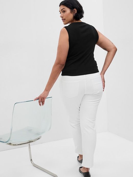 Mid Rise Girlfriend Jeans sold by GAP product image thumbnail 5