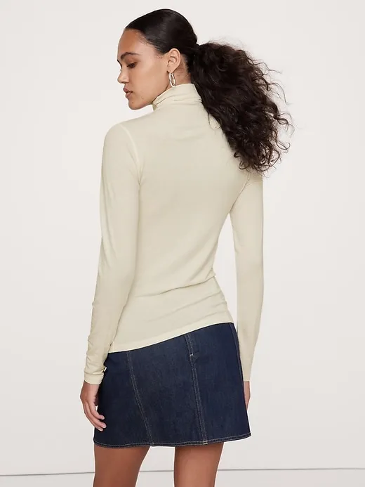 Luxe Wool-Blend Turtleneck T-Shirt sold by GAP product image thumbnail 2