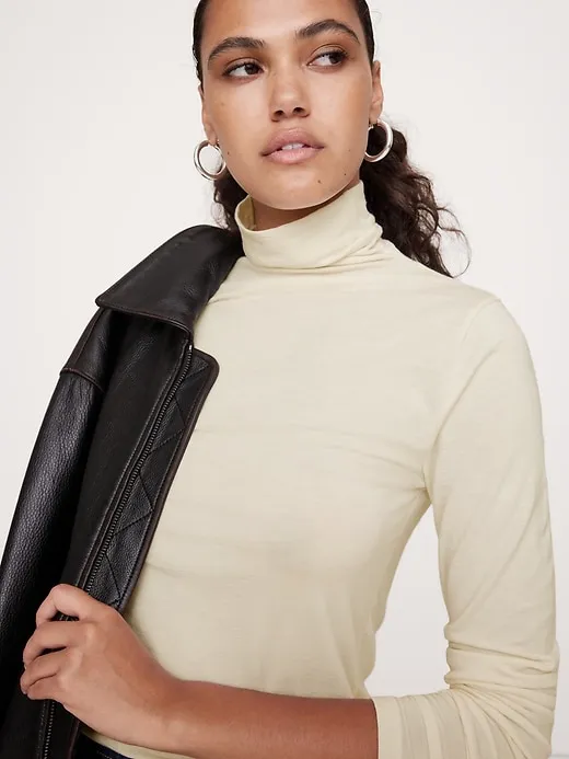 Luxe Wool-Blend Turtleneck T-Shirt sold by GAP product image thumbnail 3