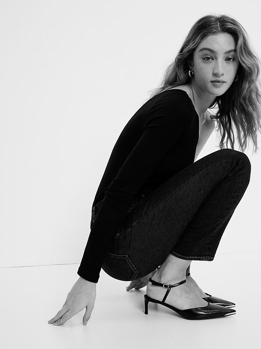 High Rise Vintage Slim Jeans sold by GAP product image thumbnail 3