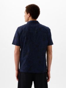 Resort Poplin Shirt in Standard Fit sold by GAP