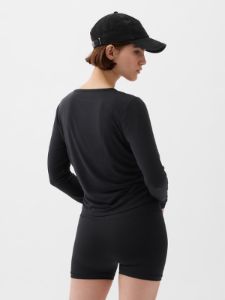 GapFit Breathe Ruched Cropped T-Shirt sold by GAP