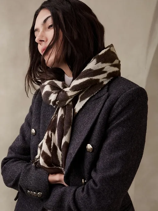 Adela Lightweight Cashmere Scarf sold by Banana Republic product image thumbnail 2