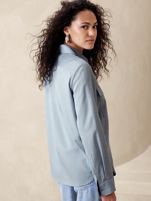 The Perfect Utility Shirt sold by Banana Republic product image thumbnail 2