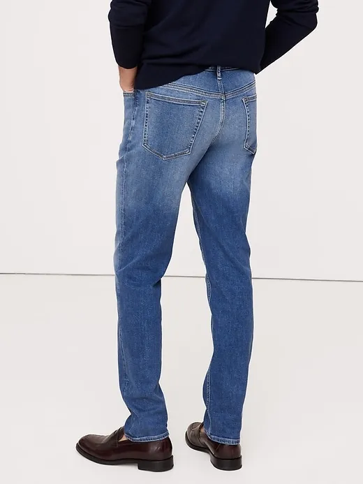Slim Luxe Traveler Jean sold by Banana Republic product image thumbnail 2