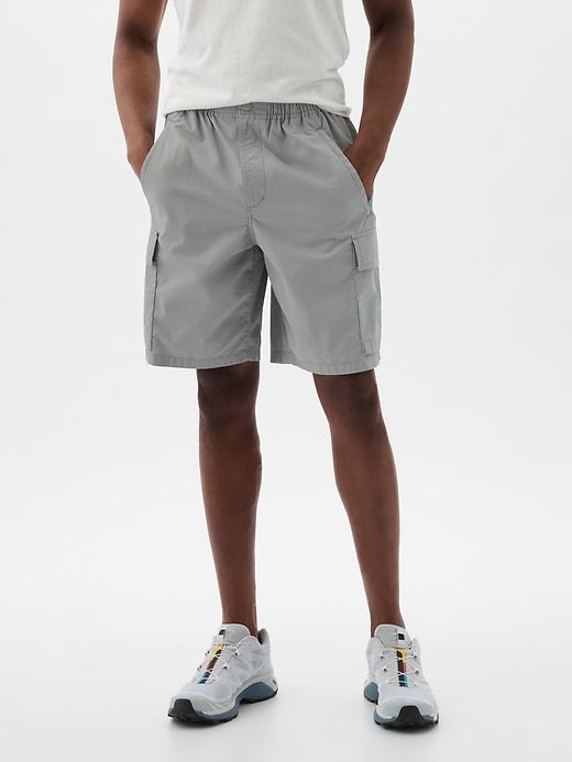 8" Poplin Cargo Shorts sold by GAP product image thumbnail 2