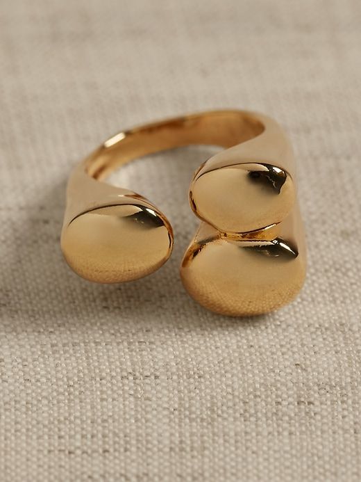Ravena Triple Oval Ring | Aureus + Argent sold by Banana Republic