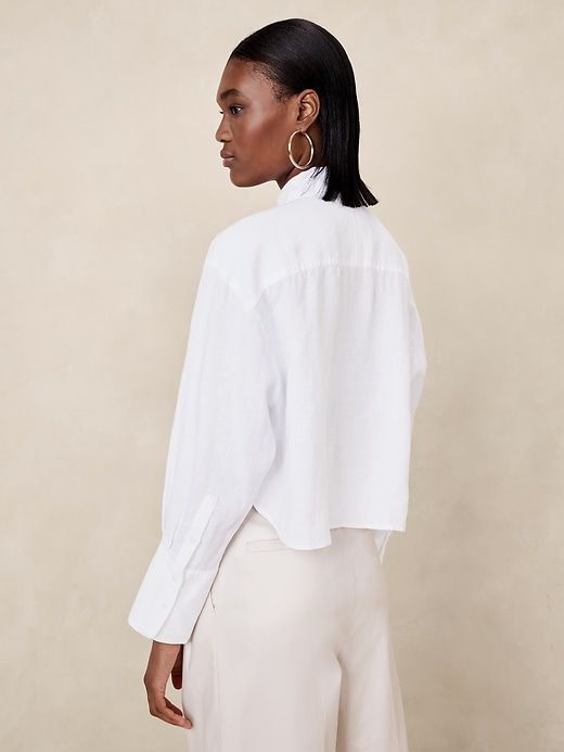 The Boxy Crop Linen Shirt sold by Banana Republic product image thumbnail 2