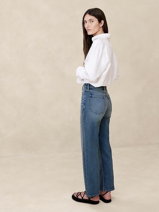 Ultra High-Rise Wide-Leg Crop Jean sold by Banana Republic product image thumbnail 2