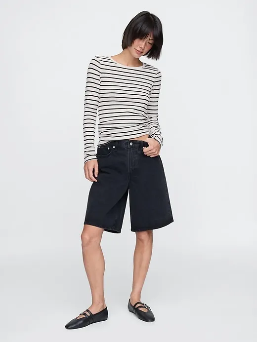Modern Crewneck T-Shirt sold by GAP product image thumbnail 3