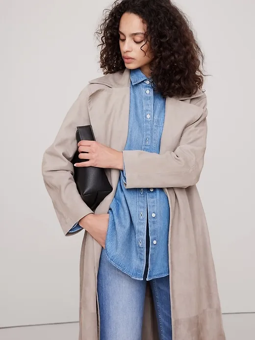 The Oversized Denim Shirt sold by Banana Republic product image thumbnail 3