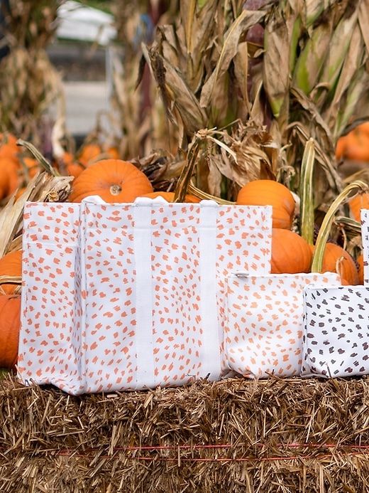 TRVL Design Spot On Cosmetic Clutch Bag sold by GAP product image thumbnail 5