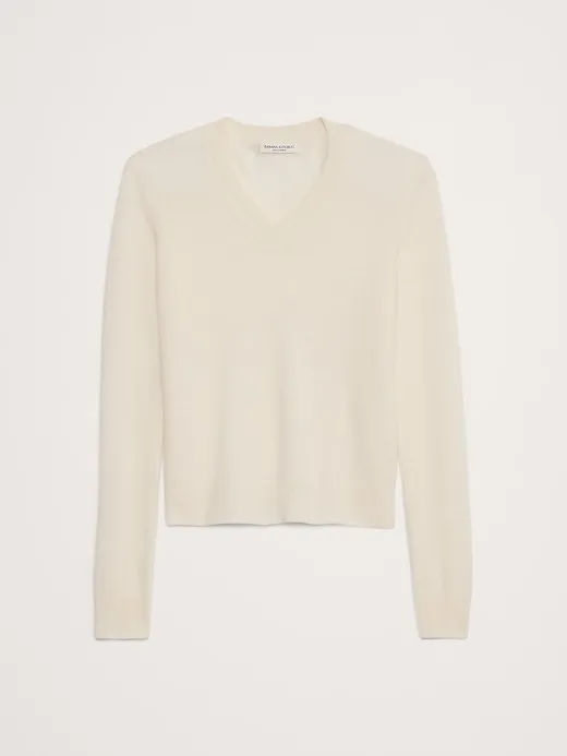 Lightweight Cashmere V-Neck Sweater sold by Banana Republic product image thumbnail 4
