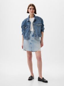 Oversized Boyfriend T-Shirt sold by GAP