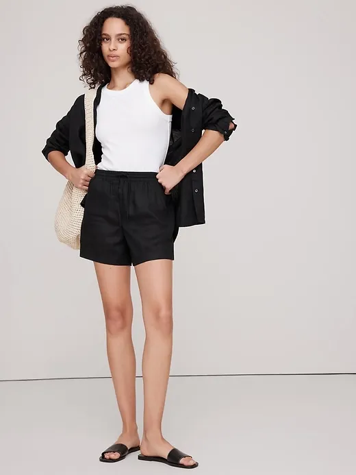 Linen Pull-On Short sold by Banana Republic