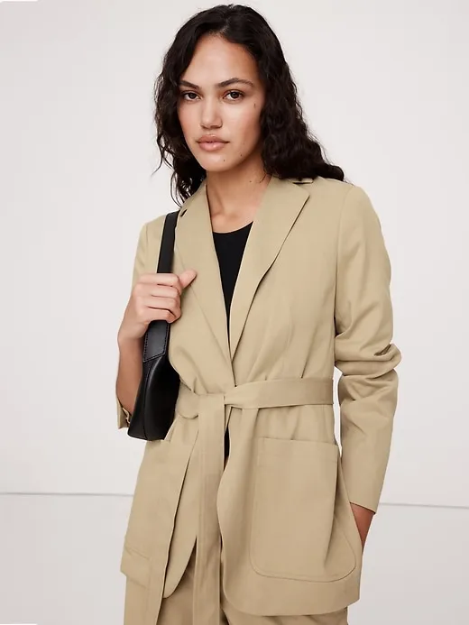 Relaxed Drapey Belted Blazer sold by Banana Republic product image thumbnail 3