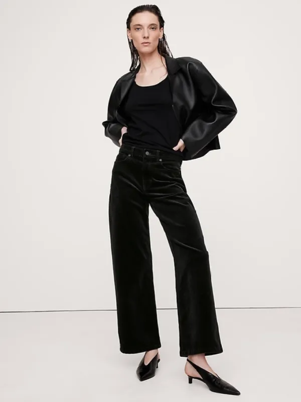Ultra High-Rise Wide-Leg Crop Corduroy Pant sold by Banana Republic