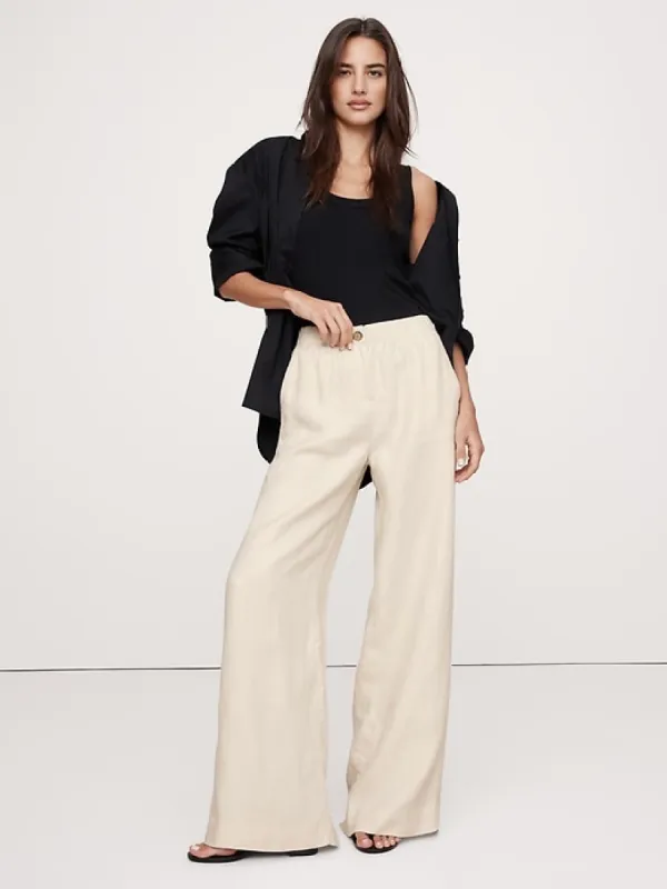 Linen Pull-On Pant sold by Banana Republic