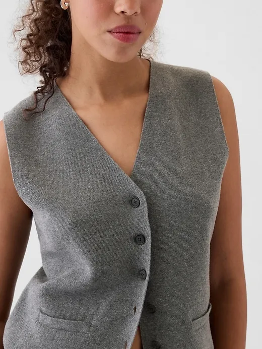 Lightweight CashSoft Sweater Vest sold by GAP product image thumbnail 4