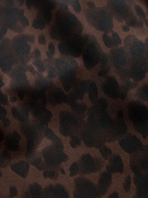 GapFit Power Medium Impact Sports Bra sold by GAP product image thumbnail 4