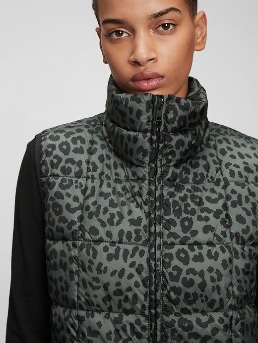 Recycled Nylon Relaxed Lightweight Puffer Vest sold by GAP product image thumbnail 3