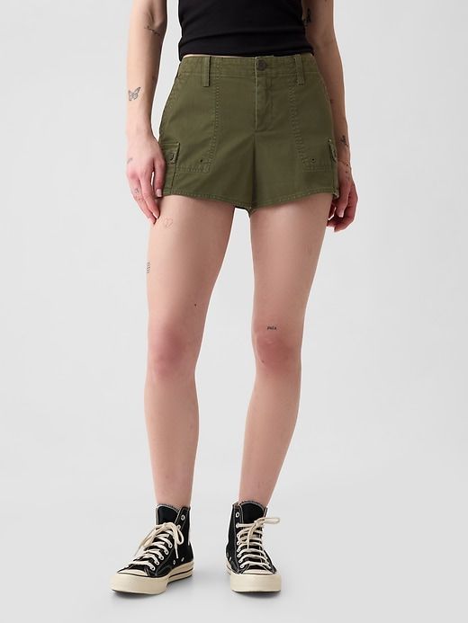3" Low Rise Y2K Cargo Shorts sold by GAP product image thumbnail 2