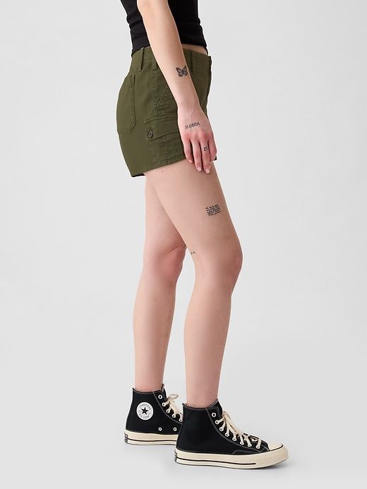 3" Low Rise Y2K Cargo Shorts sold by GAP product image thumbnail 3
