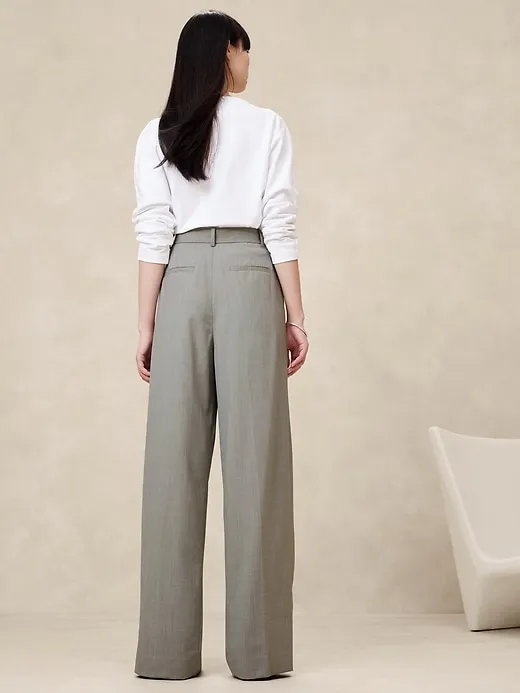 Siena Wide-Leg Italian Wool Pant sold by Banana Republic product image thumbnail 2