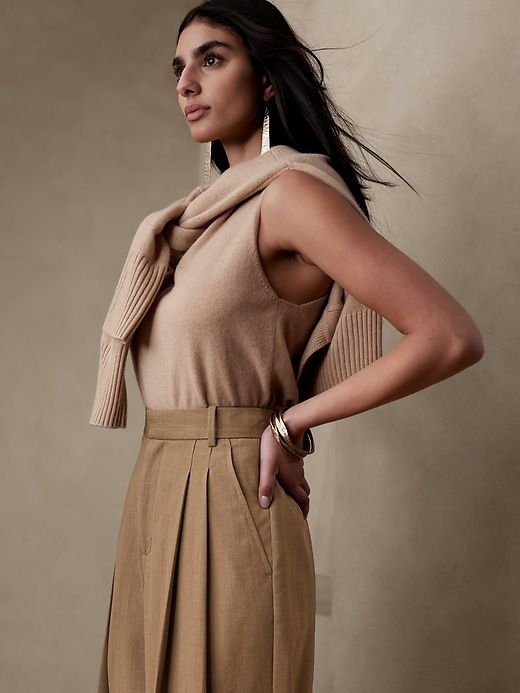 Siena Wide-Leg Italian Wool Pant sold by Banana Republic product image thumbnail 3