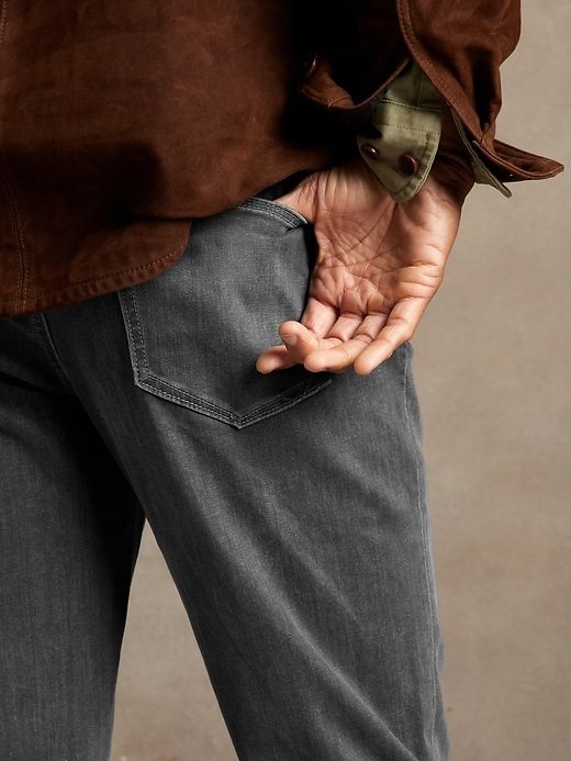 Tapered LUXE Traveler Jean sold by GAP product image thumbnail 3