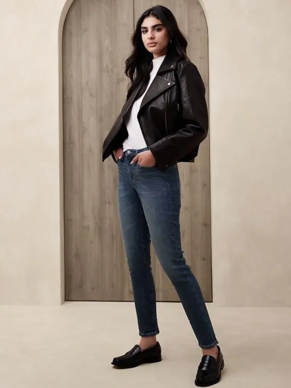 Mid-Rise Skinny Jean sold by GAP