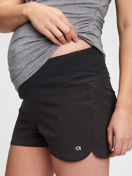 Maternity GapFit 3.5" Running Shorts sold by GAP product image thumbnail 4