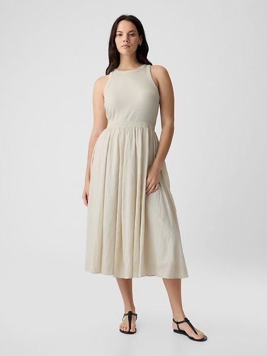 Textured Crinkle Midi Dress sold by GAP product image thumbnail 4