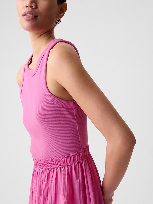 Textured Crinkle Midi Dress sold by GAP product image thumbnail 4