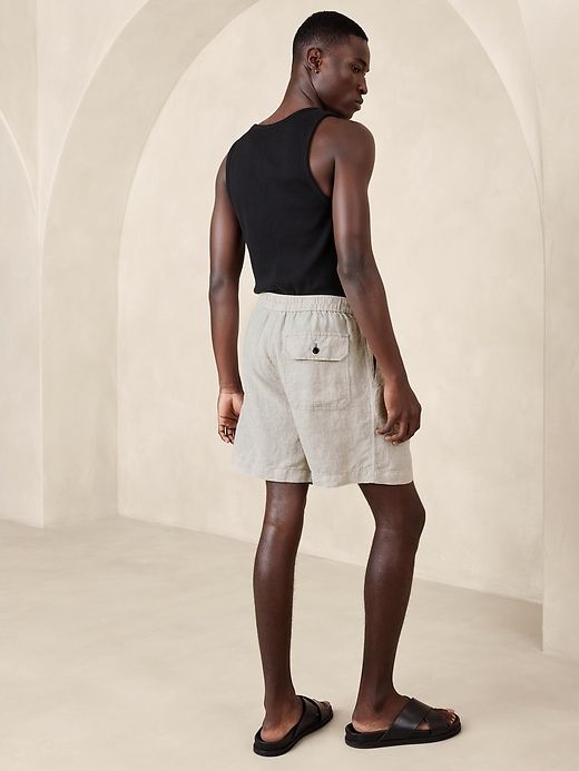 Onda Pull-On Short with Linen sold by Banana Republic product image thumbnail 2