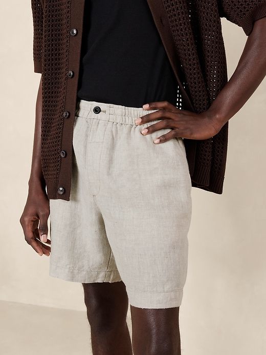 Onda Pull-On Short with Linen sold by Banana Republic product image thumbnail 3