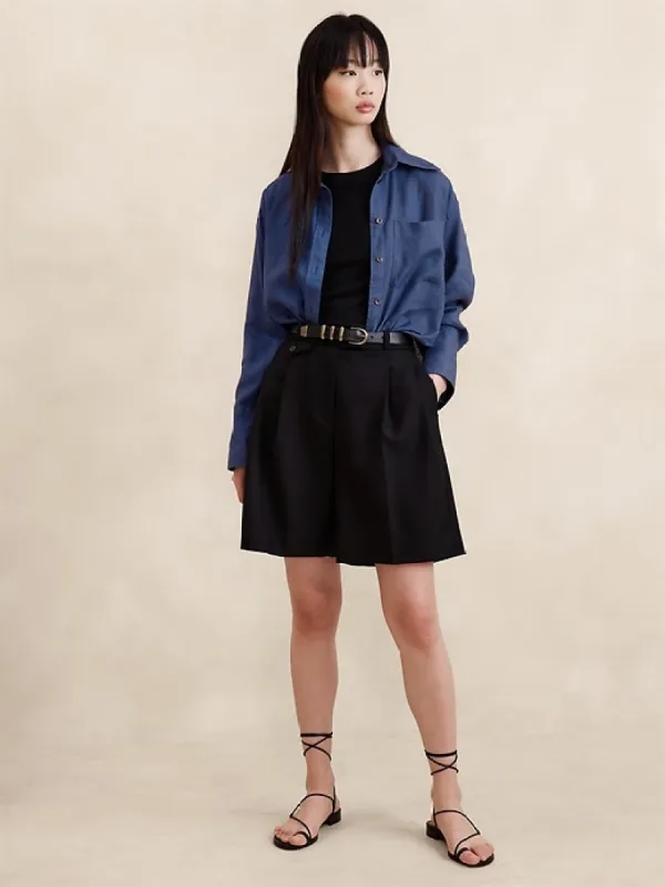 The Boxy Crop Linen Shirt sold by Banana Republic