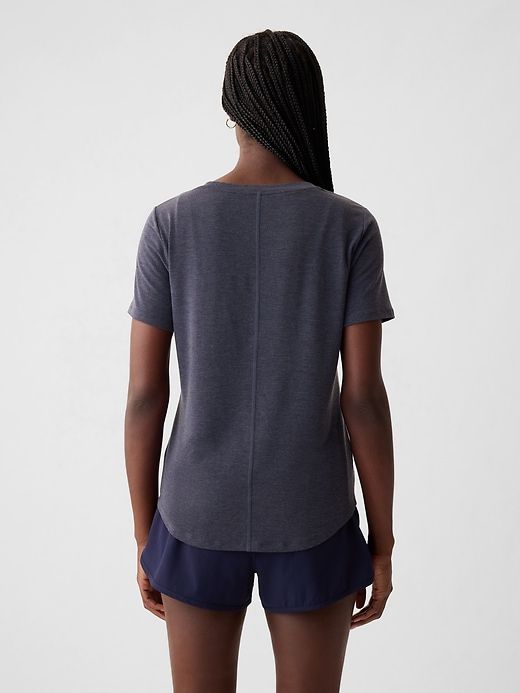 GapFit Breathe T-Shirt sold by GAP product image thumbnail 2