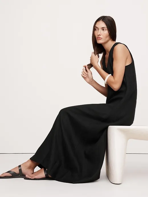 Linen V-Neck Maxi Dress sold by Banana Republic product image thumbnail 3