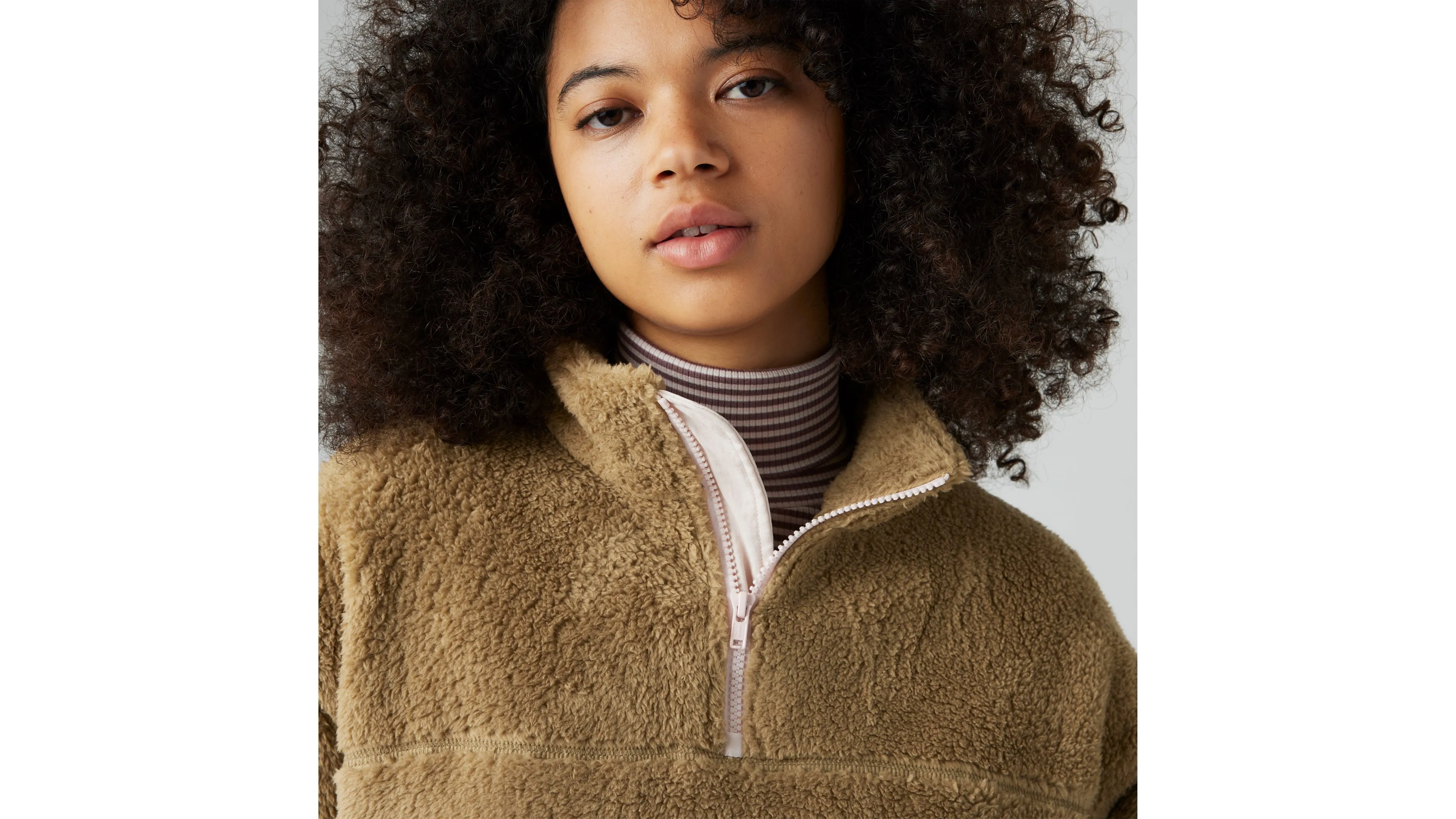 Canyon 1/4 Zip Sweatshirt sold by Levi's product image thumbnail 4