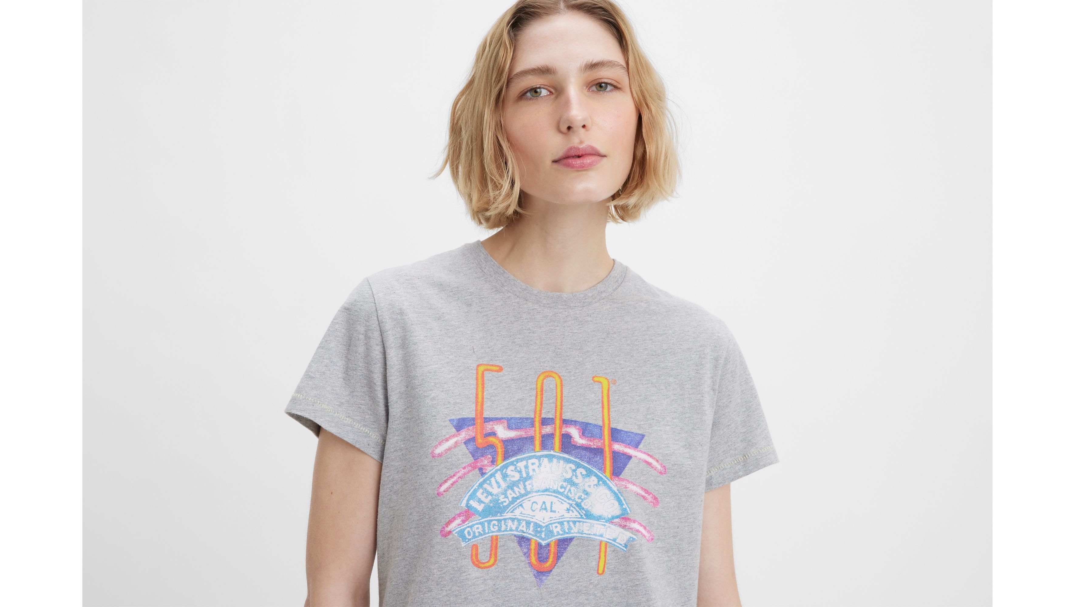 Classic Graphic T-Shirt sold by Levi's product image thumbnail 4