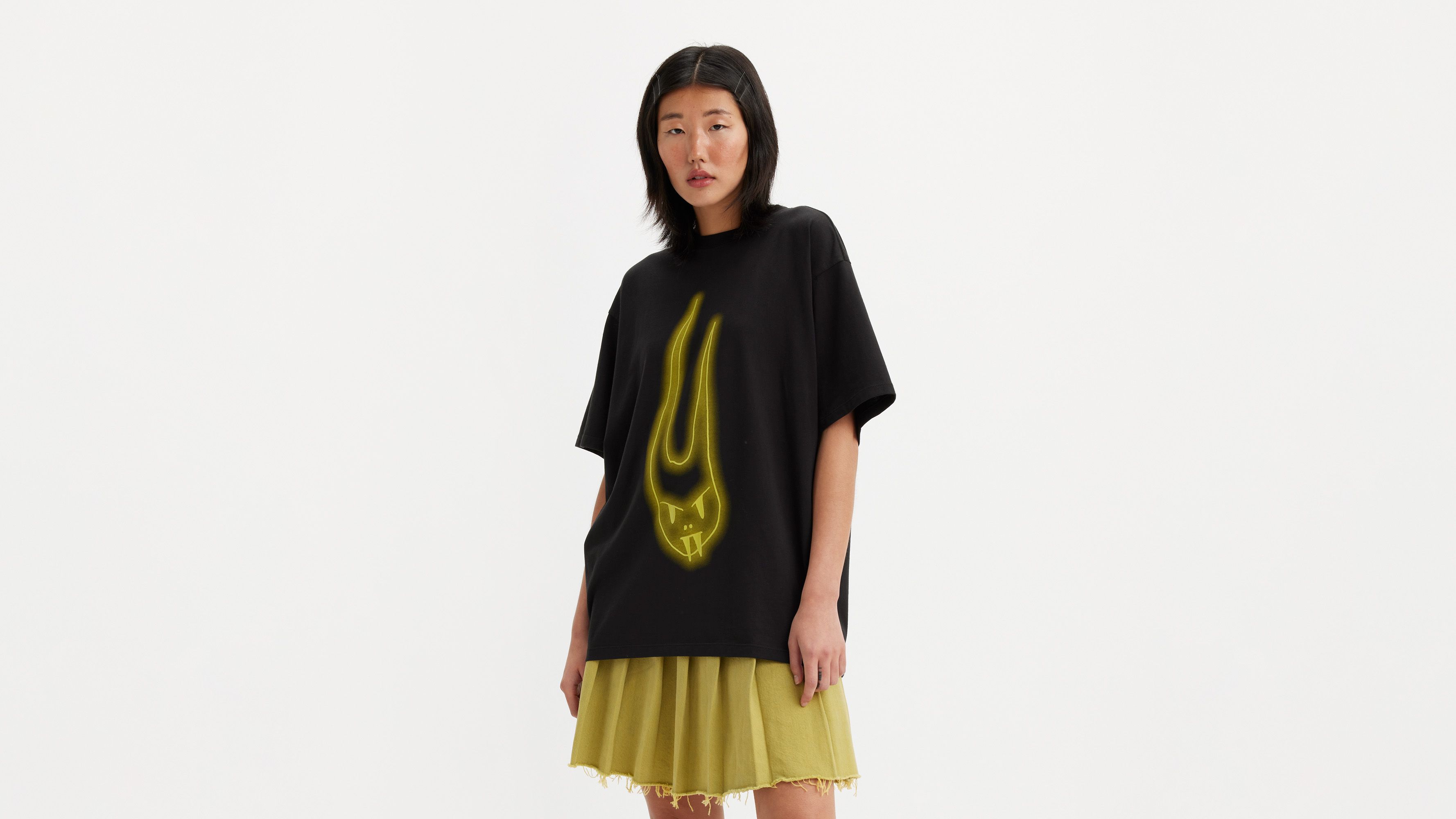 Levi's® x Barbie Ferreira Oversized Bunny Tee sold by Levi's product image thumbnail 4