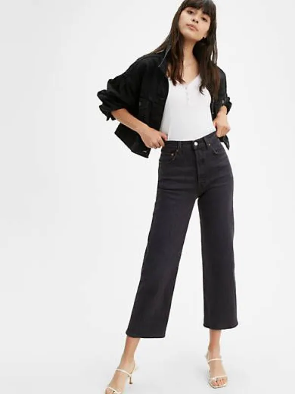 Ribcage Straight Ankle Women's Jeans sold by Levi's