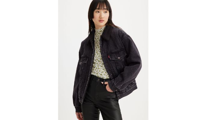 90s Sherpa Trucker Jacket sold by Levi's